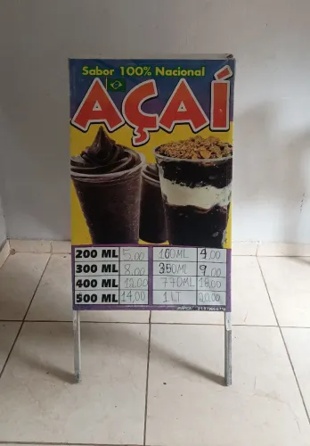 Cavalete de açaí
