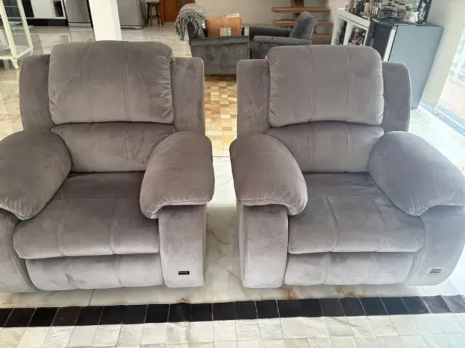 Poltrona Reclinável Manual Base Fixa com Gatilho Plenitude