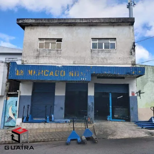 Salão Comercial com mais 5 casas para locação na Cidade São Jorge em Santo André
