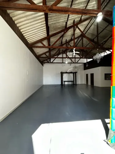 ALUGA-SE ESPAÇO AMPLO PARA LOCAÇÃO 160m2- SÃO VICENTE | ITAJAÍ