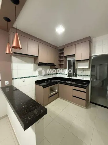 Casa À Venda 2 Quartos Bairro Bem Viver Novo Mundo Oportunidade