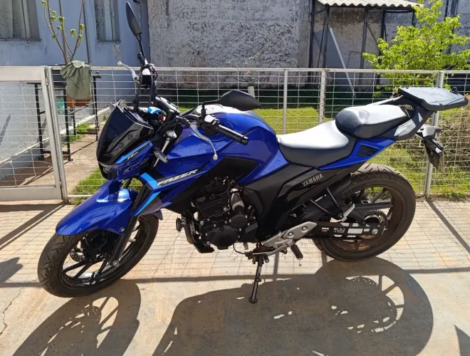 Fz25 - Azul