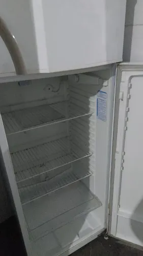 Vendo geladeira em ótimo estado