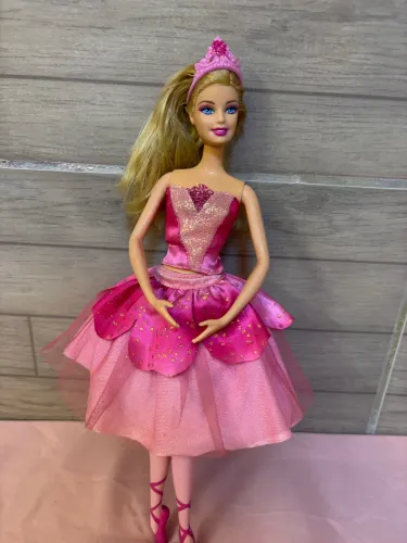 Barbie Kristyn Farraday do filme "Barbie em As Sapatilhas Mágicas? 
