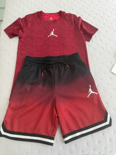 Conjunto Nike Jordan 10/12 anos