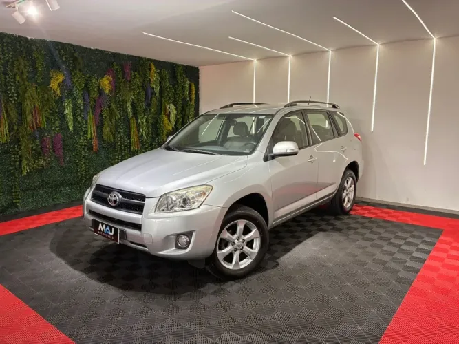 Toyota RAV4 2.4 4X2 16V 170cv Aut. 2011