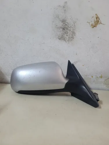 Retrovisor direito Audi A3 2001 a 2006 Original (4 portas)