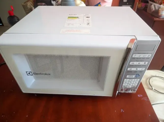 Microondas Eletrolux Semi Novo Funcionando Perfeitamente 
