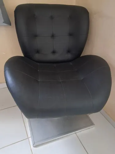 2 Poltronas giratórias com base alumínio puro