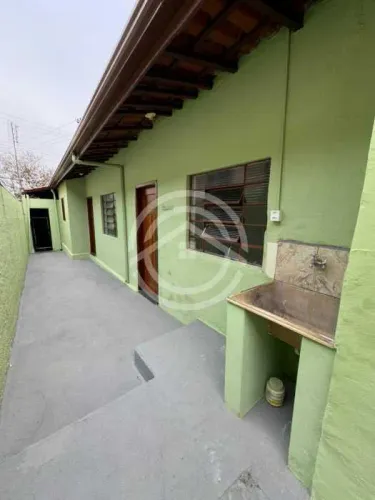 Casa Térrea Comercial à Venda no Bairro Engenho - Itatiba/SP.