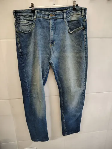 Calça jeans n48