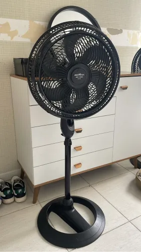 Ventilador de coluna Britânia 