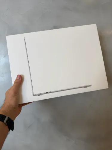 MacBook Air M5 15 polegadas SKY Blue e Silver - Lacrados - Centerfix
