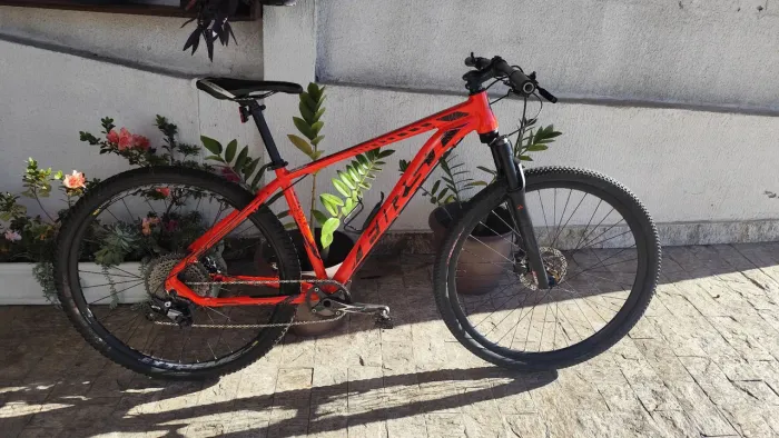 Bike First Lunix Tam. M 17.5