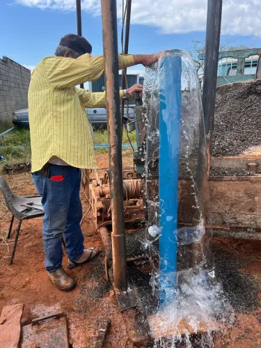 Perfuração e manutenção de poços artesianos 