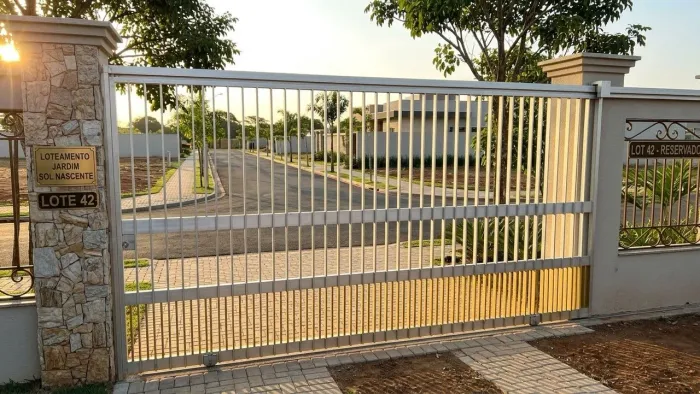 Portão alumínio 424x283 maciço