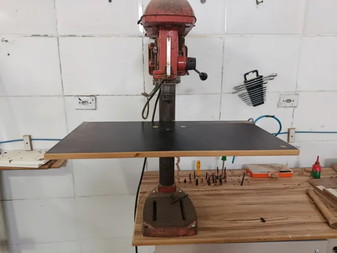 Furadeira de bancada Schulz Motor 1 CV monofasico