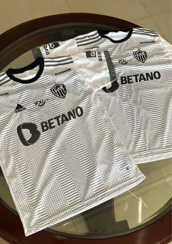 Duas camisas - CAM atletico mineiro - M e G