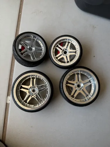 Rodas 1/10 Carrinho Maisto