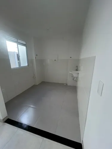 Apartamento para alugar em São Sebastião,1900R$ incluso água,condomínio e taxa de lixo