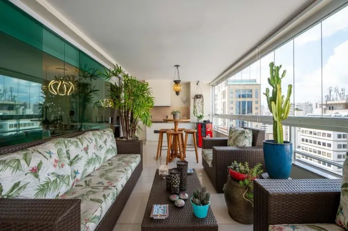 189 m², 3 dorm, sendo 2 suítes, 3 vagas Planta versátil com varanda gourmet no Itaim Bibi