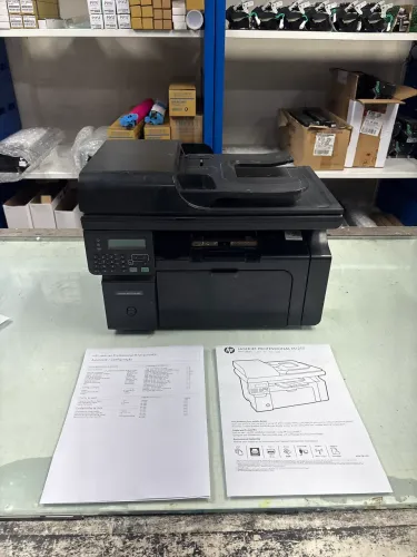 Impressora HP LaserJet M1212nf MFP funcionando 