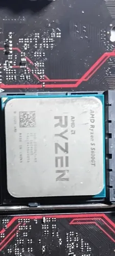 r5 5600gt usado mais palca mãe  asus b450m