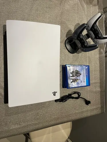 Playstation 5 - 825 GB Fat + 2 Controles + God Of War