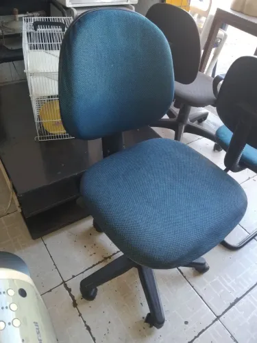 Cadeira de escritório.