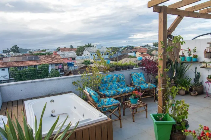 Cobertura para Locação em Florianópolis, Campeche, 2 dormitórios, 1 suíte, 2 banheiros, 1 