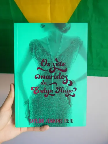 Livro Os Sete Maridos de Evelyn Hugo