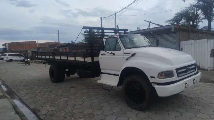 Caminhão Ford sapão f12000