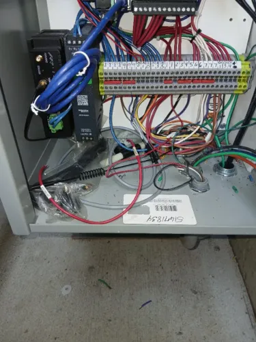 Serviços: Eletricista, residencial, comercial e Indistrial