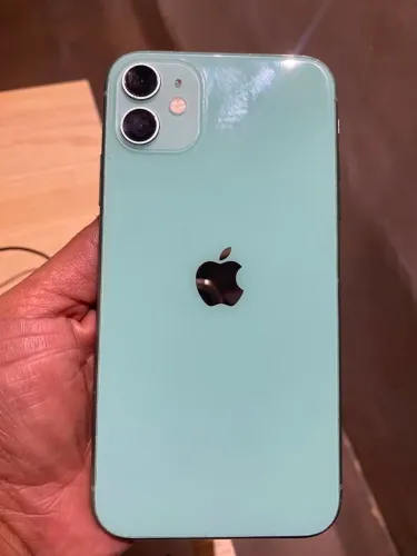 Celular iPhone 11 128gb semi novo