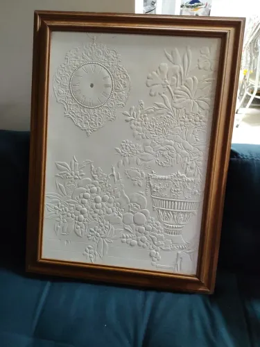 Moldura com tela em relevo para pintura
