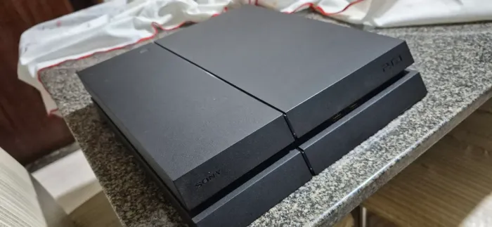 Ps4 slim 500 gb + 2 controles originais + jogos de preferência ( consultar disponíveis)
