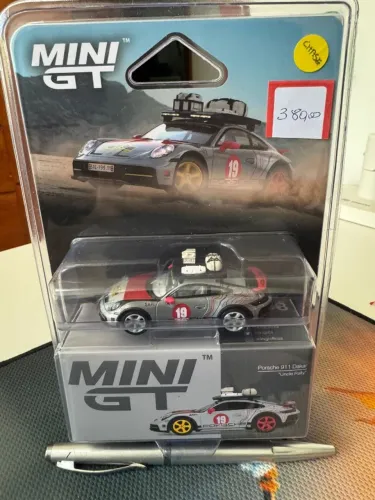 MINI GT PORSCHE 911 DAKAR - CHASE