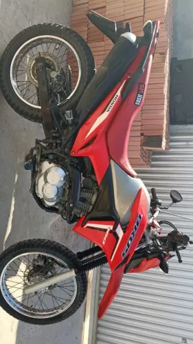 Vende-se uma moto