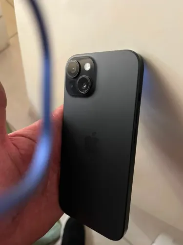 iPhone 15 128GB preto