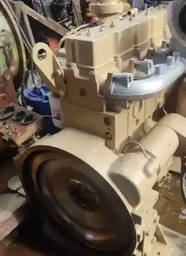 Motor Cummins série c 6 cilindros.