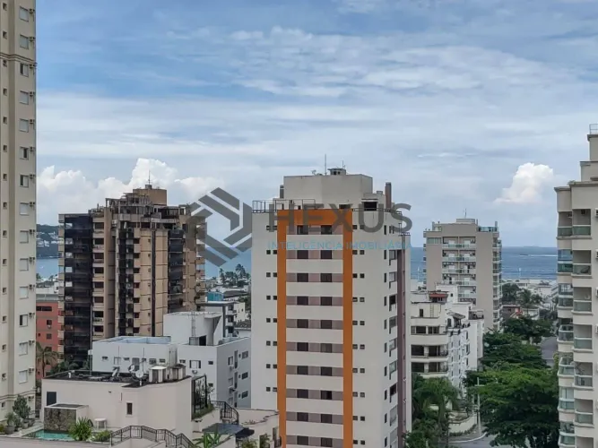 Apartamento com varanda vista mar e lazer na Praia da Enseada, Guaruja