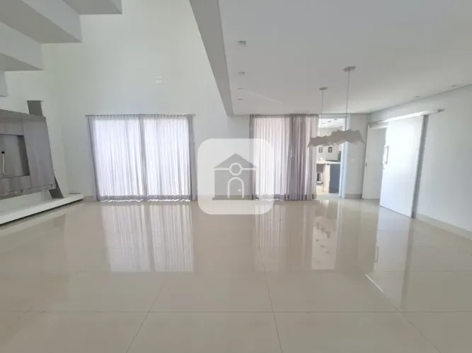 Casa para locação no Condominio Splendido