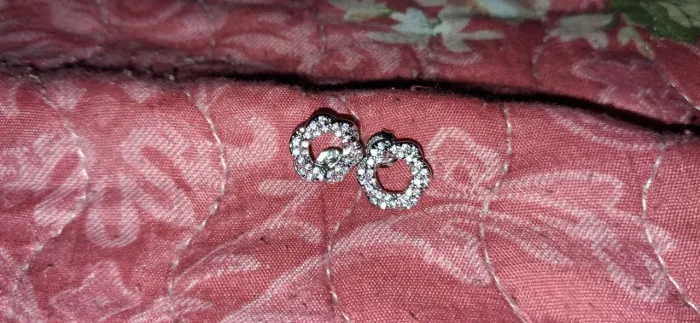 Brincos de Argola Pave de Strass em Formato de Estrela