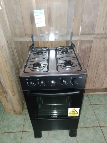 Estou vendendo um fogão de 4 boca com 8 meses de comprado