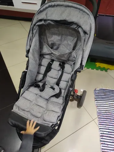 Carrinho de bebê cosco