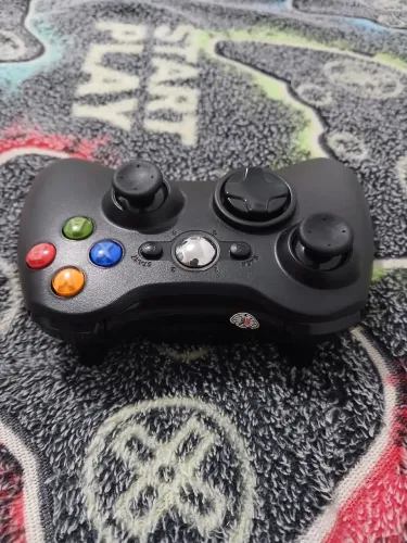 Controle do Xbox 360, genérico. Nunca usado