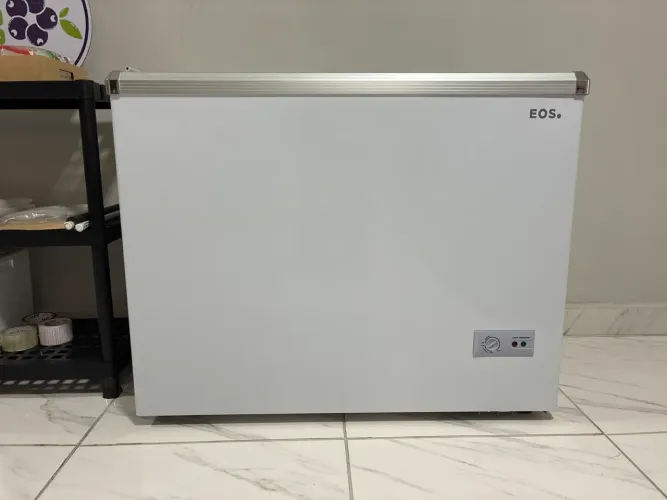 Freezer EOS 220v