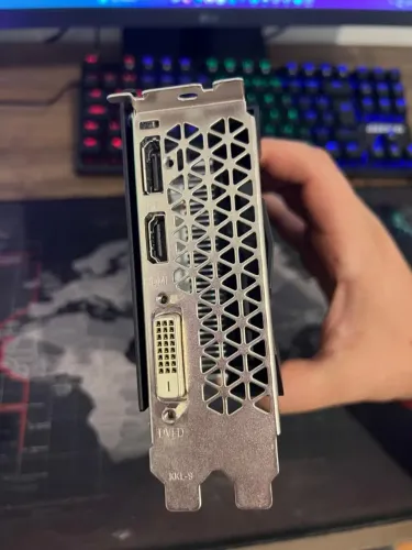 Placa de Vídeo AMD RX 580 8GB (Aceito Proposta)