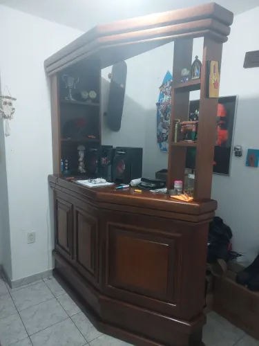 Barzinho madeira maciça