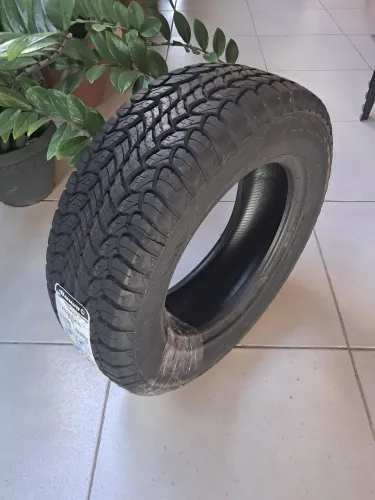 Pneu 215/65 aro 16 A/T